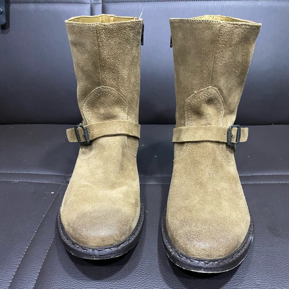 Frye Marco Sand suede western Men’s boot with zipper on the side size 11